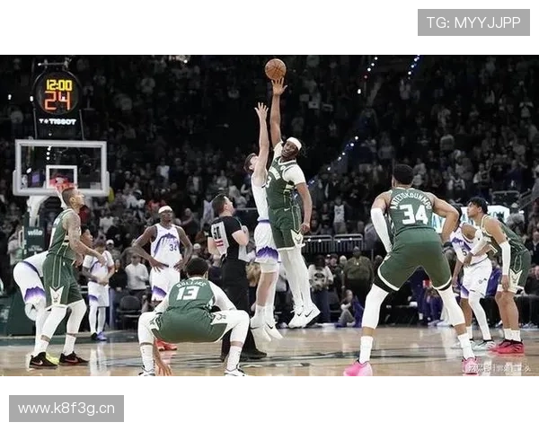 字母哥复出贡献27+9+8 雄鹿终结连败战胜爵士